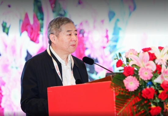 黨的二十大報(bào)告指出，要實(shí)施產(chǎn)業(yè)基礎(chǔ)再造工程，支持專精特新企業(yè)發(fā)展